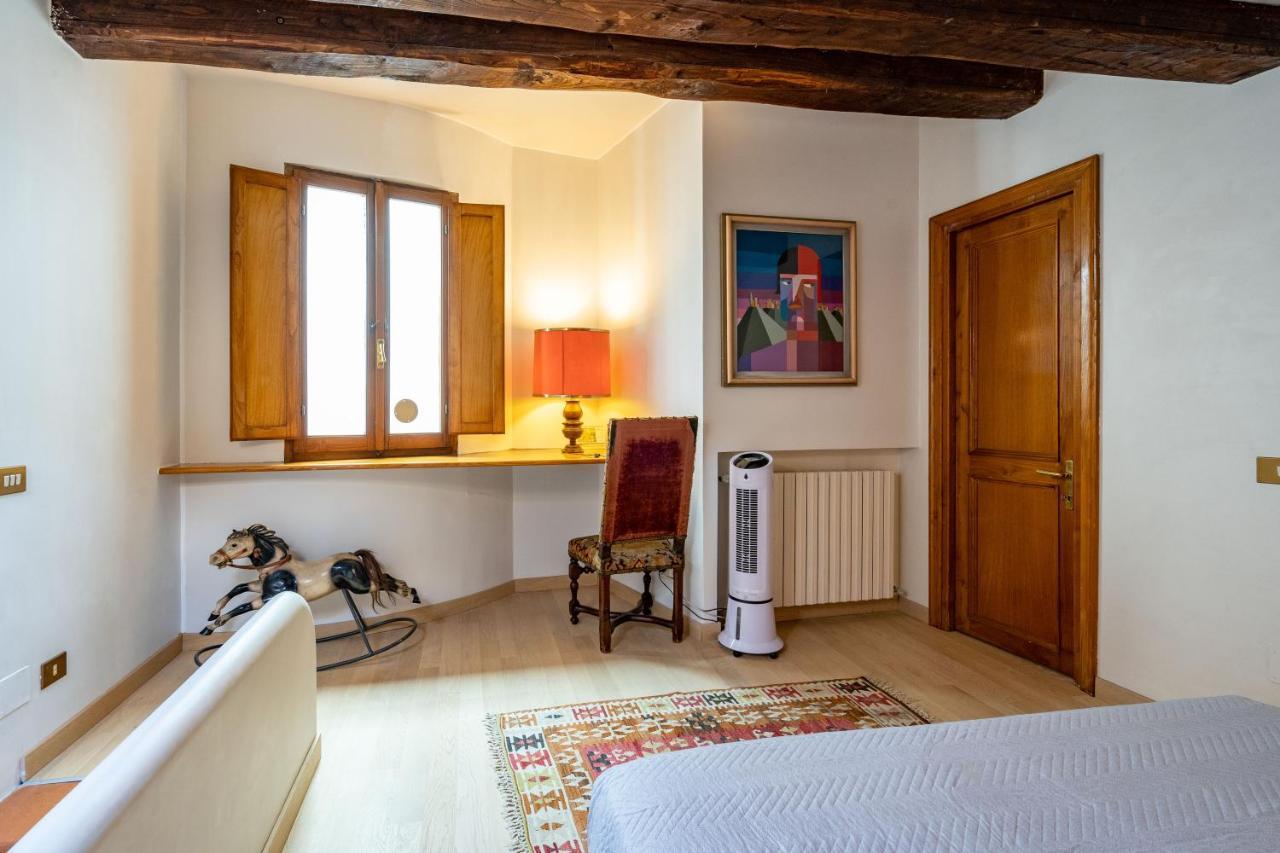 Apartamento Colosseo-fori Imperiali Storico Roma